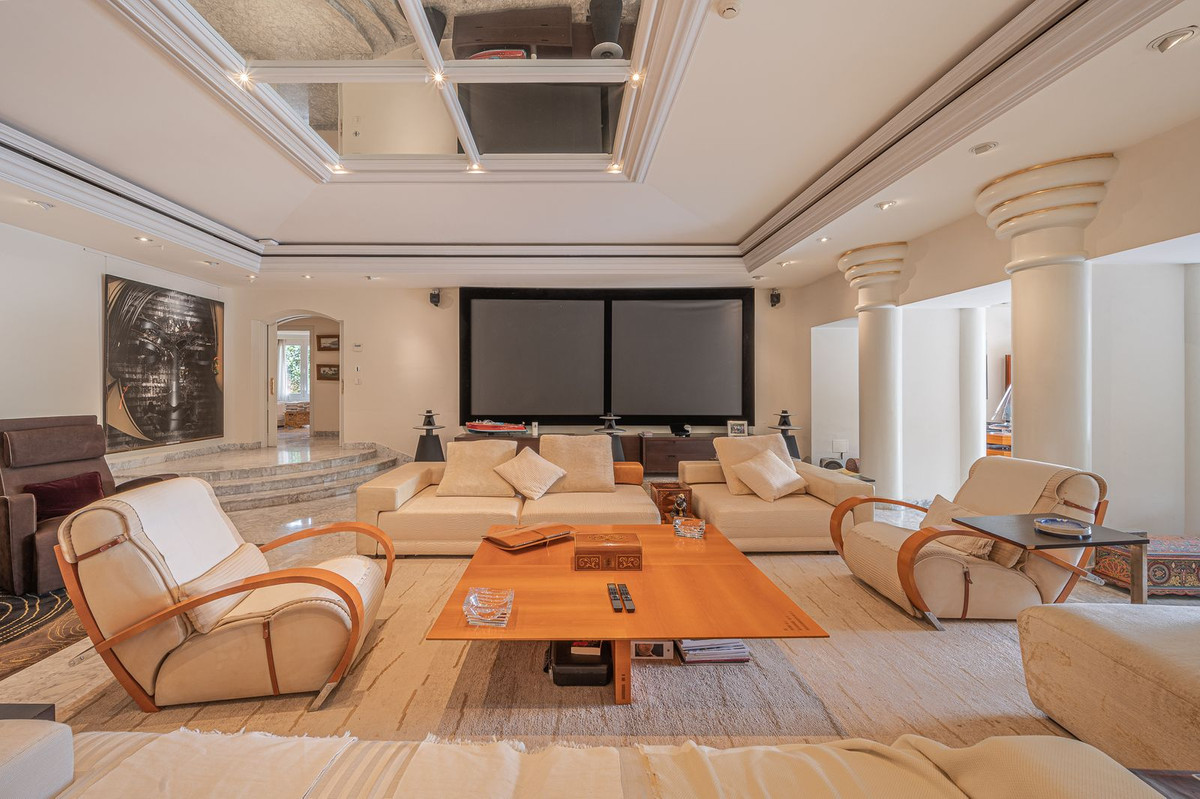 Se vende Villa - Chalet de 4 dormitorios en Costa Del Sol, Málaga, España
