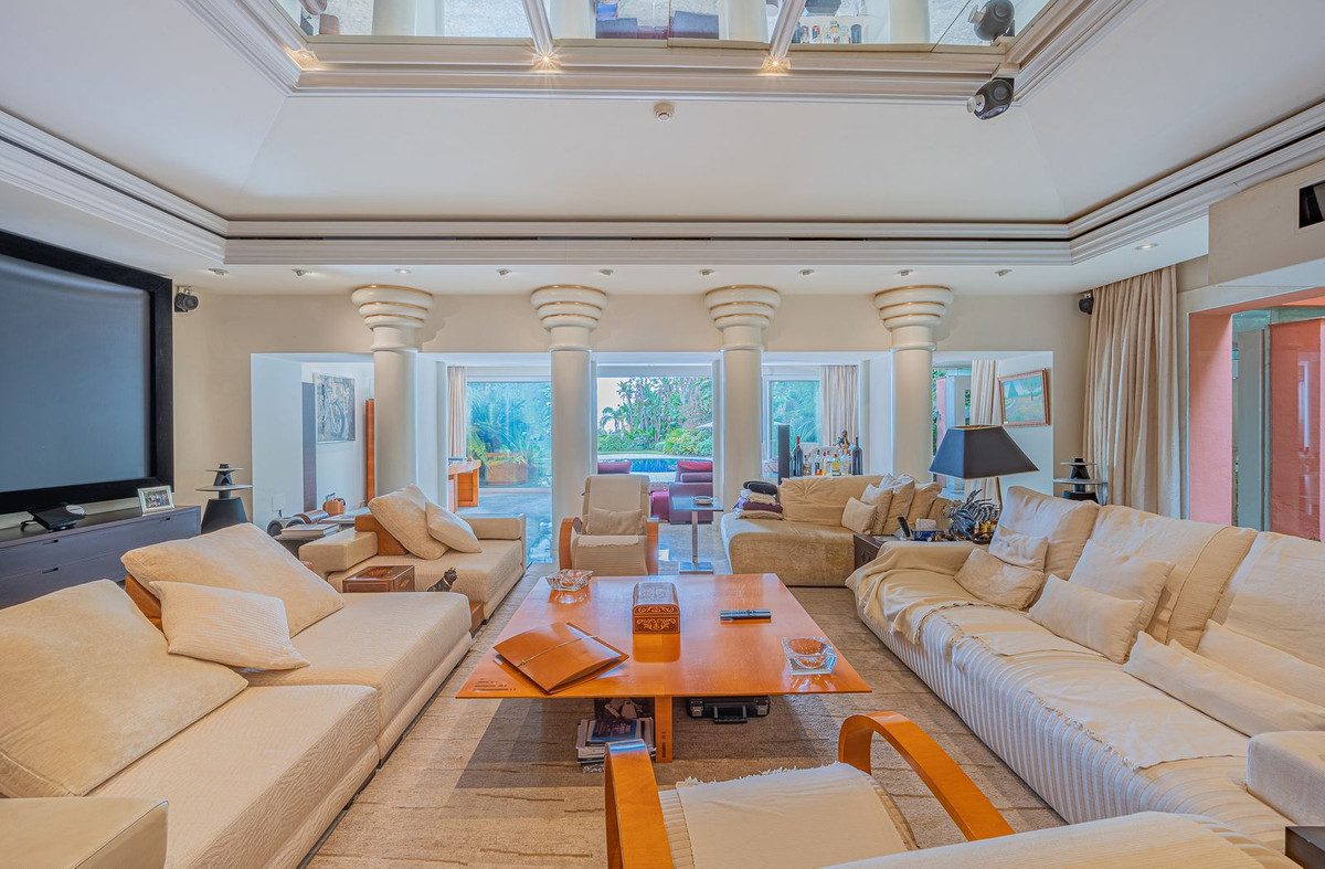 Se vende Villa - Chalet de 4 dormitorios en Costa Del Sol, Málaga, España