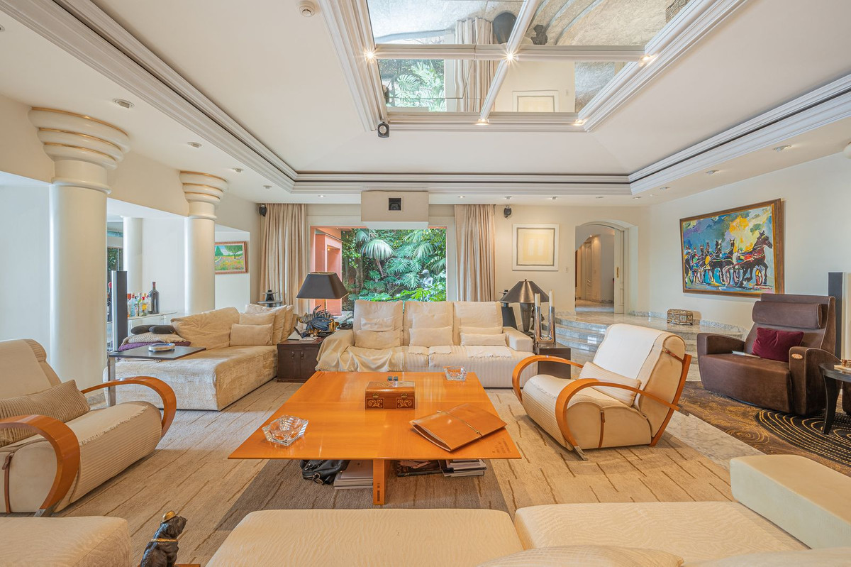 Se vende Villa - Chalet de 4 dormitorios en Costa Del Sol, Málaga, España