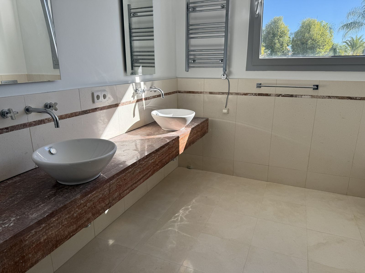 Se vende Pareada de 4 dormitorios en Costa Del Sol, Málaga, España