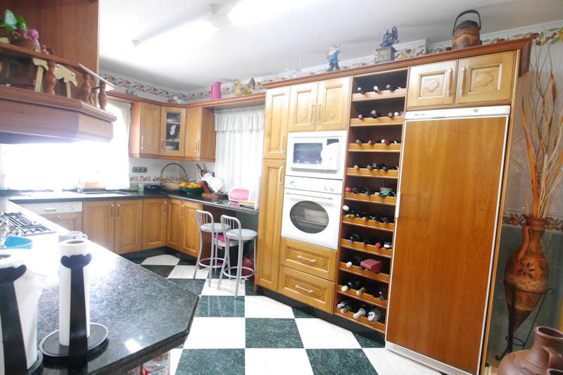 Se vende Finca - Cortijo de 5 dormitorios en Costa Del Sol, Málaga, España