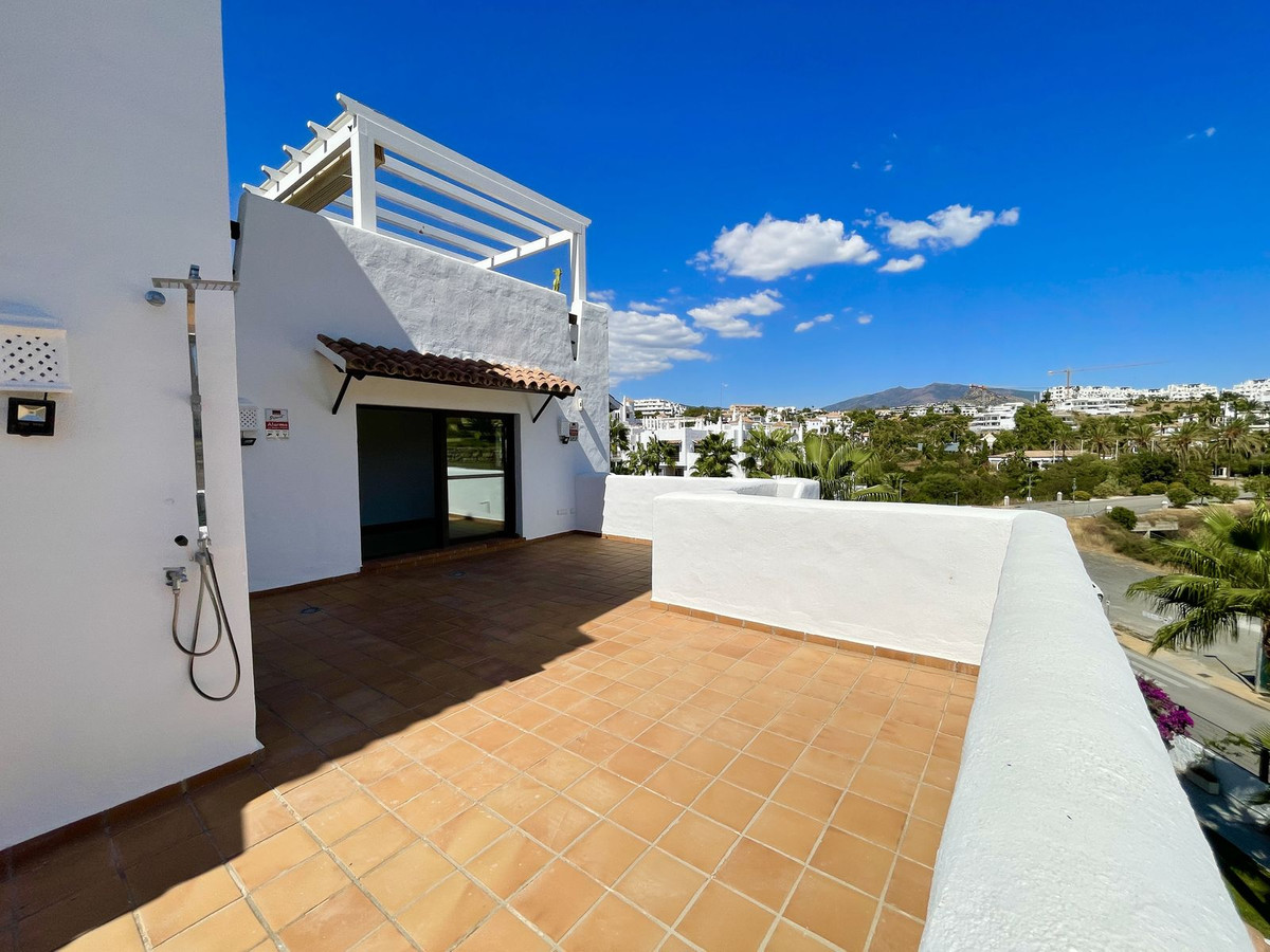 Se vende Apartamento Planta Media de 3 dormitorios en Costa Del Sol, Málaga, España