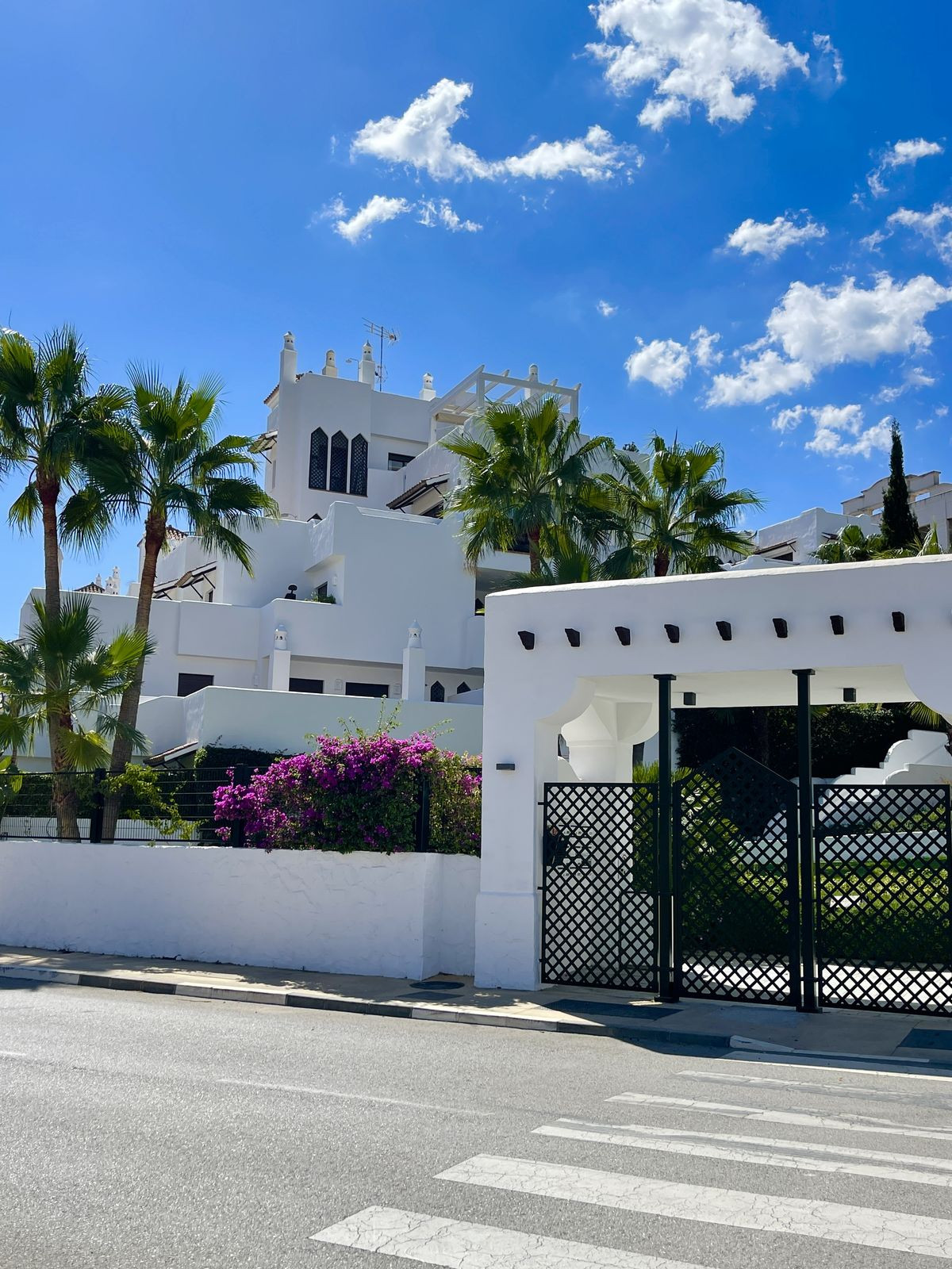 Se vende Apartamento Planta Media de 3 dormitorios en Costa Del Sol, Málaga, España