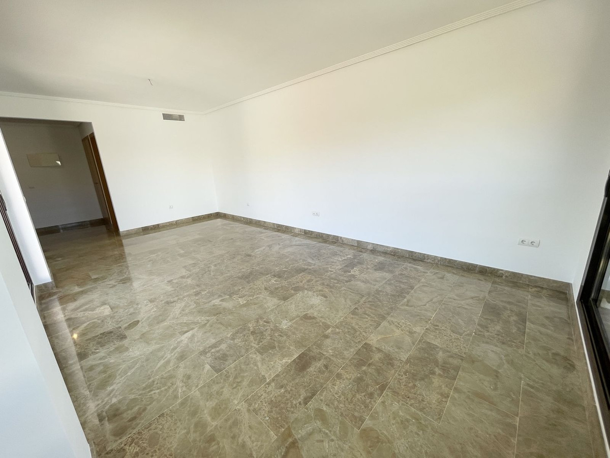 Se vende Apartamento Planta Media de 3 dormitorios en Costa Del Sol, Málaga, España