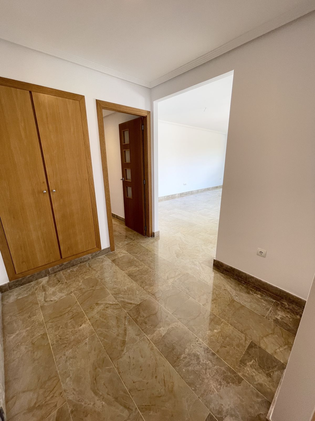 Se vende Apartamento Planta Media de 3 dormitorios en Costa Del Sol, Málaga, España