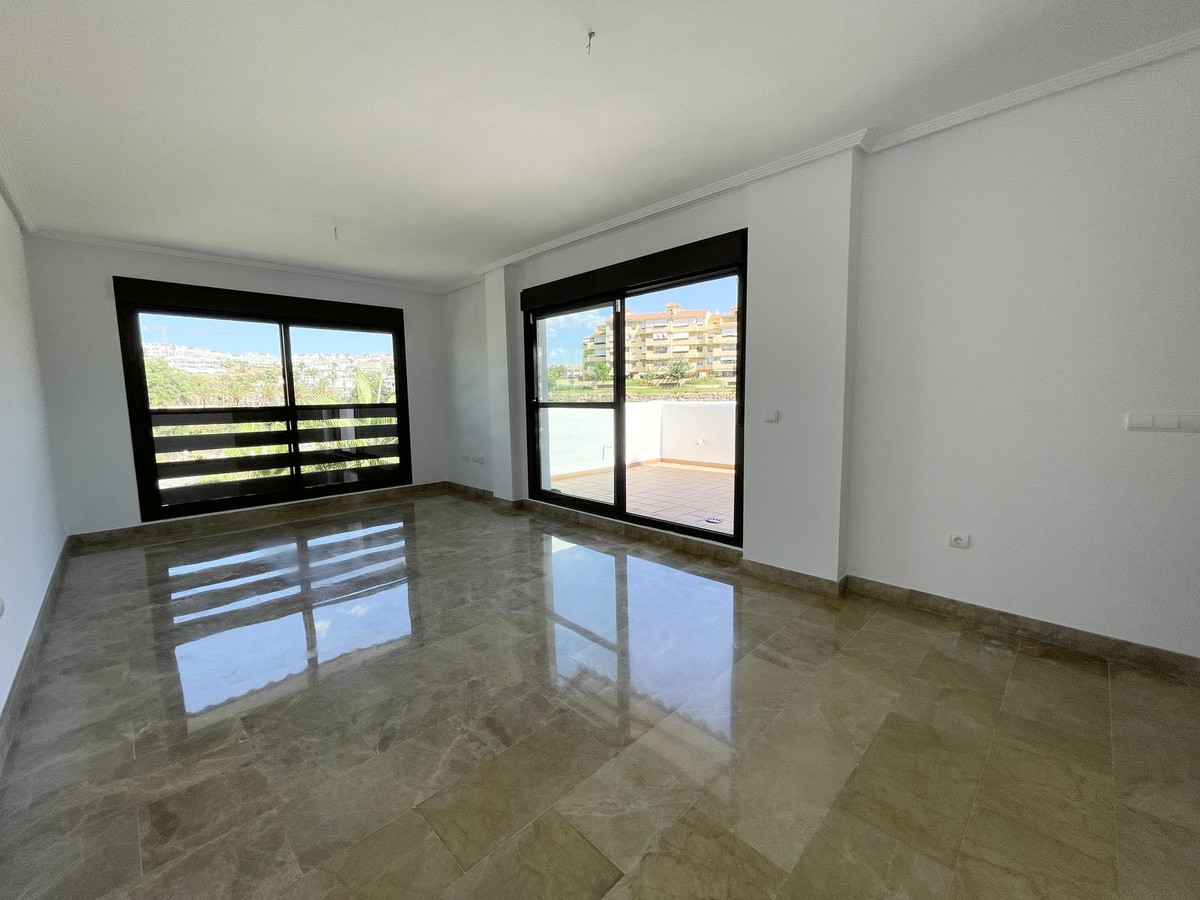 Se vende Apartamento Planta Media de 3 dormitorios en Costa Del Sol, Málaga, España