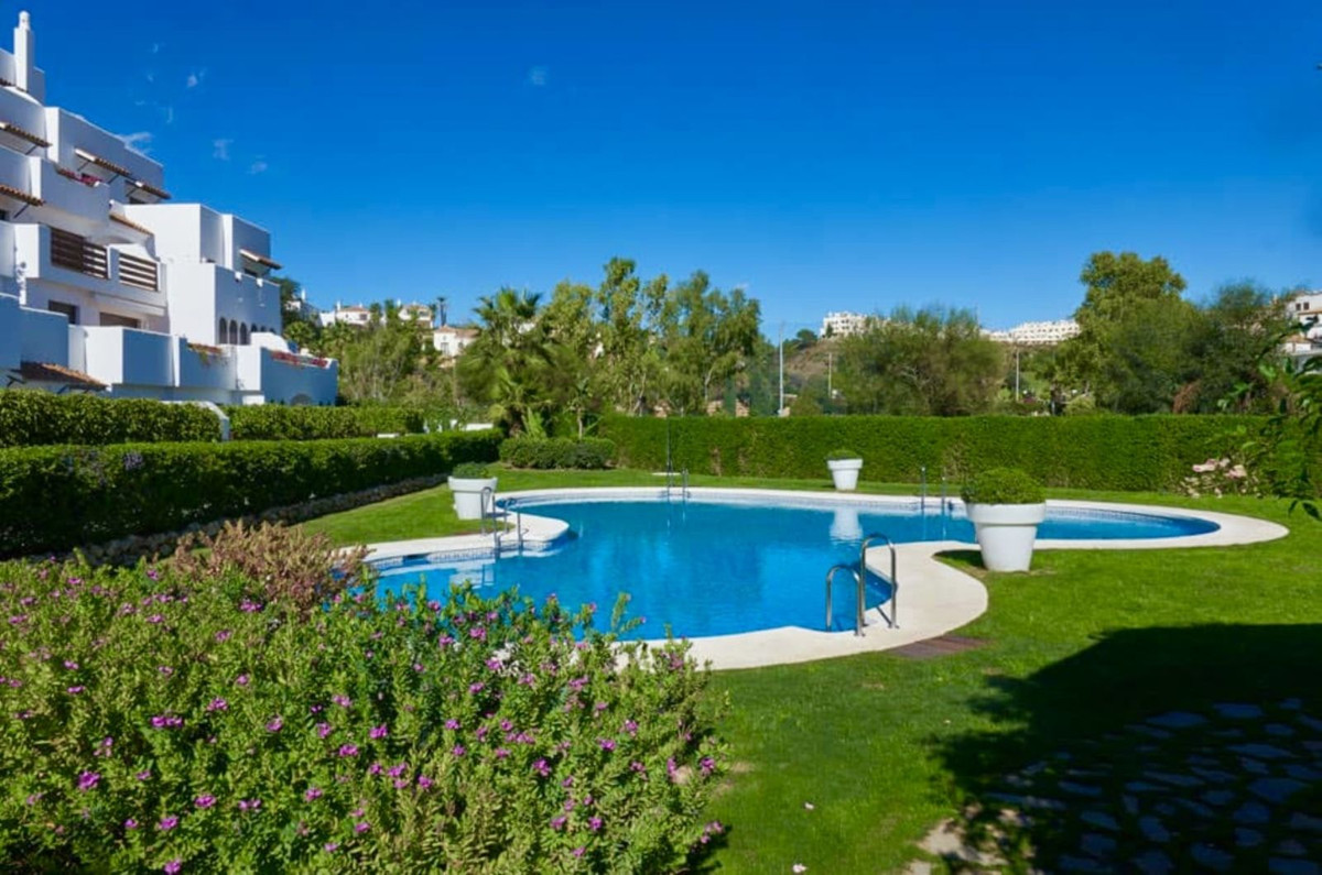 Se vende Apartamento Planta Media de 3 dormitorios en Costa Del Sol, Málaga, España