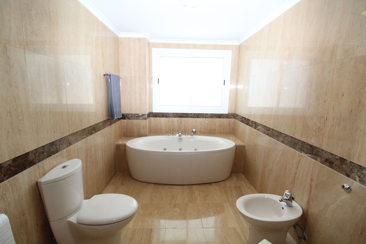 Se vende Ático de 4 dormitorios en Costa Del Sol, Málaga, España