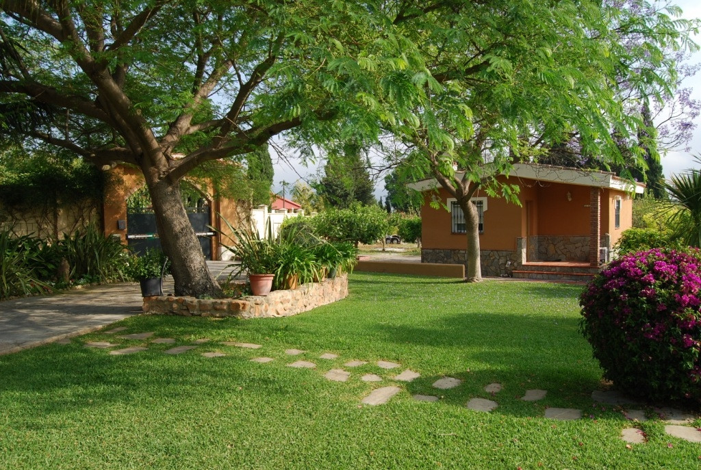 Se vende Villa - Chalet de 4 dormitorios en Costa Del Sol, Málaga, España