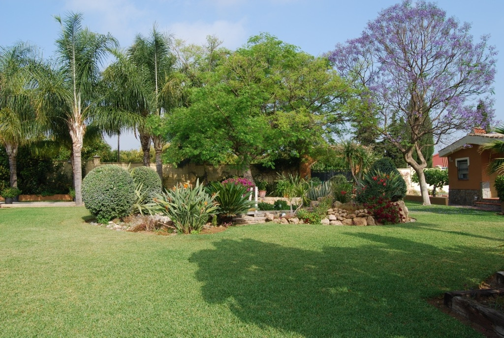 Se vende Villa - Chalet de 4 dormitorios en Costa Del Sol, Málaga, España