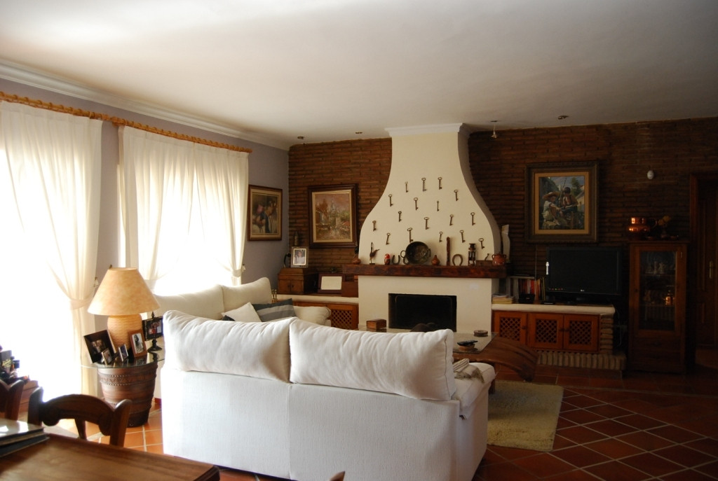 Se vende Villa - Chalet de 4 dormitorios en Costa Del Sol, Málaga, España