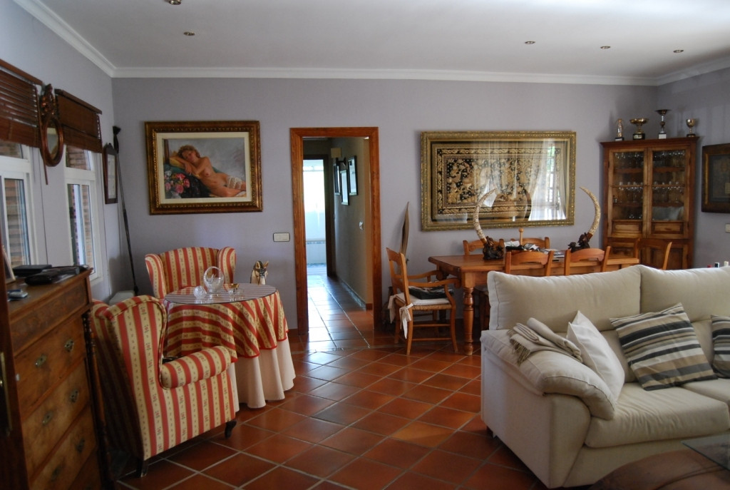 Se vende Villa - Chalet de 4 dormitorios en Costa Del Sol, Málaga, España