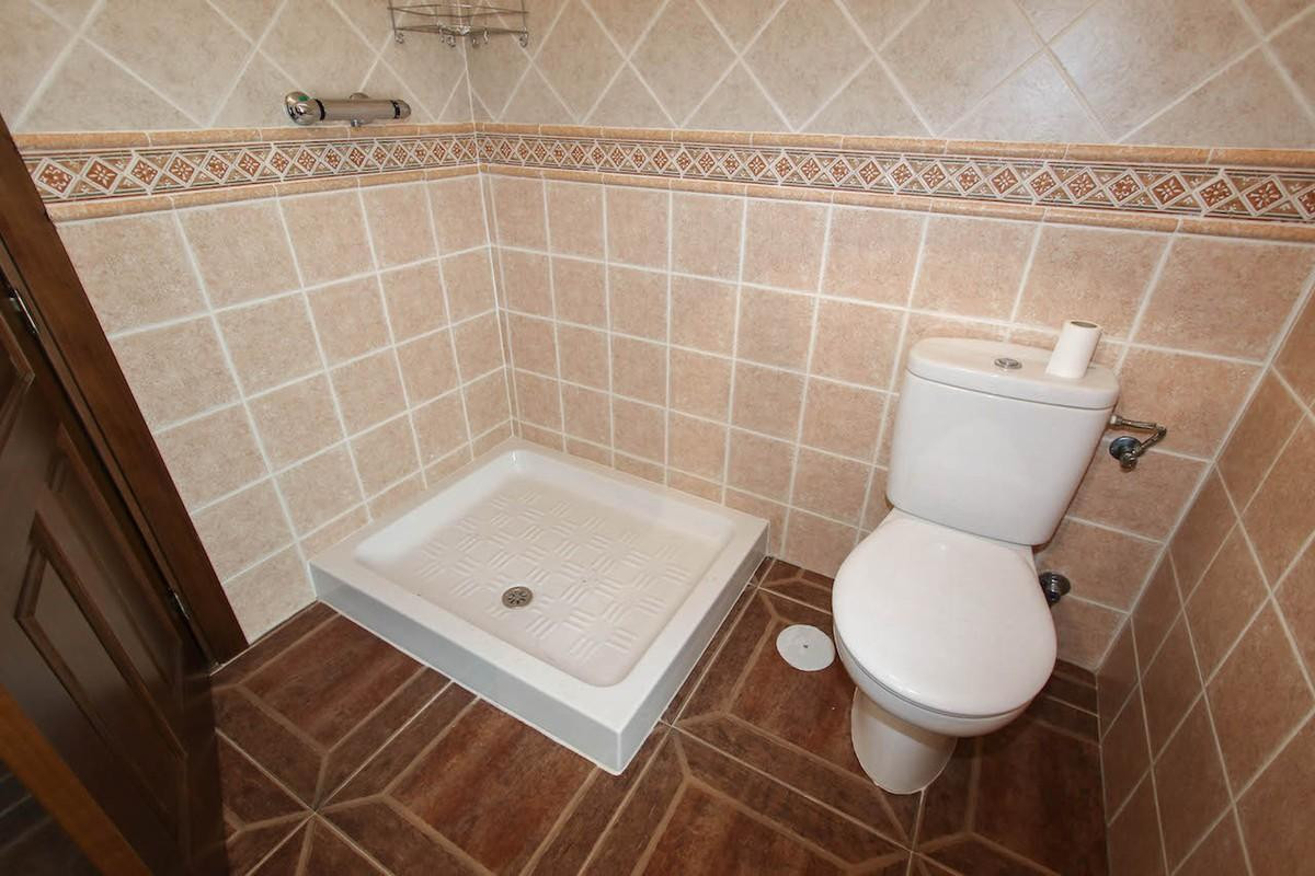 7 Bed Townhouse for sale in Guaro Costa Del Sol, Málaga, Spain