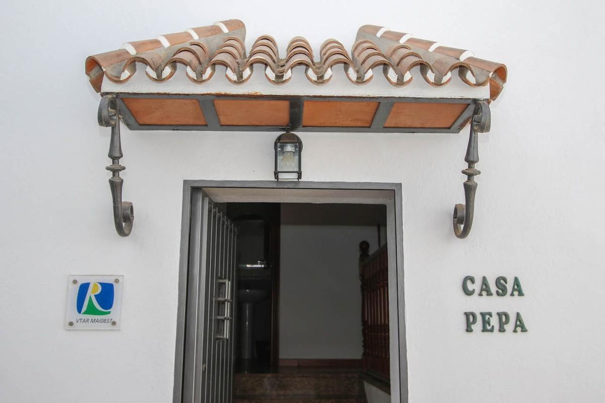 7 Bed Townhouse for sale in Guaro Costa Del Sol, Málaga, Spain
