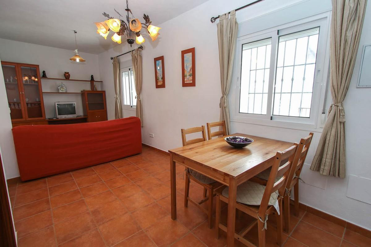 7 Bed Townhouse for sale in Guaro Costa Del Sol, Málaga, Spain