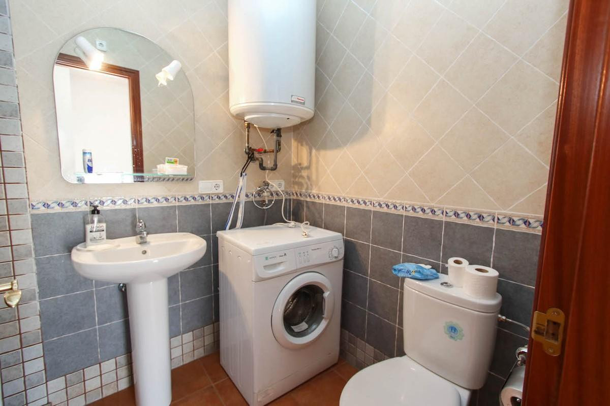 7 Bed Townhouse for sale in Guaro Costa Del Sol, Málaga, Spain