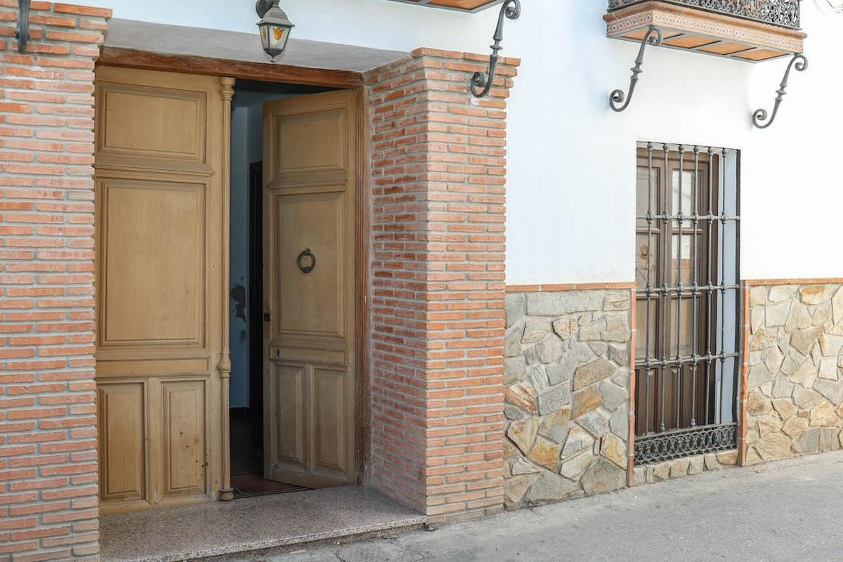 7 Bed Townhouse for sale in Guaro Costa Del Sol, Málaga, Spain