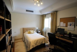 4 Bed Apartment for sale in Marbella Costa Del Sol, Málaga, Spain
