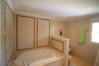 4 Bed Apartment for sale in Marbella Costa Del Sol, Málaga, Spain
