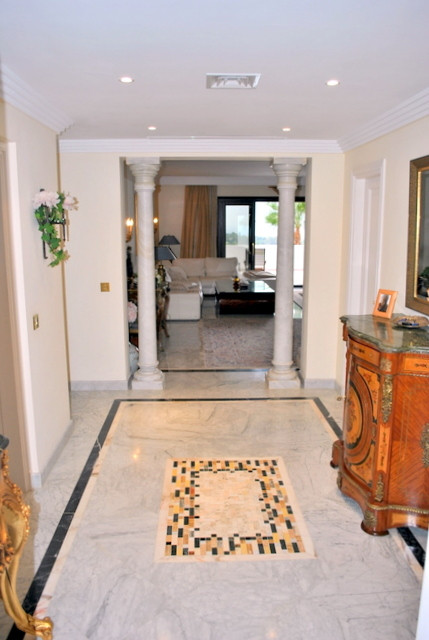 2 Bed Apartment for sale in Sierra Blanca Costa Del Sol, Málaga, Spain
