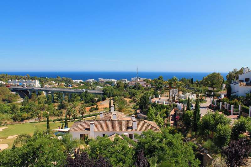 2 Bed Apartment for sale in Sierra Blanca Costa Del Sol, Málaga, Spain