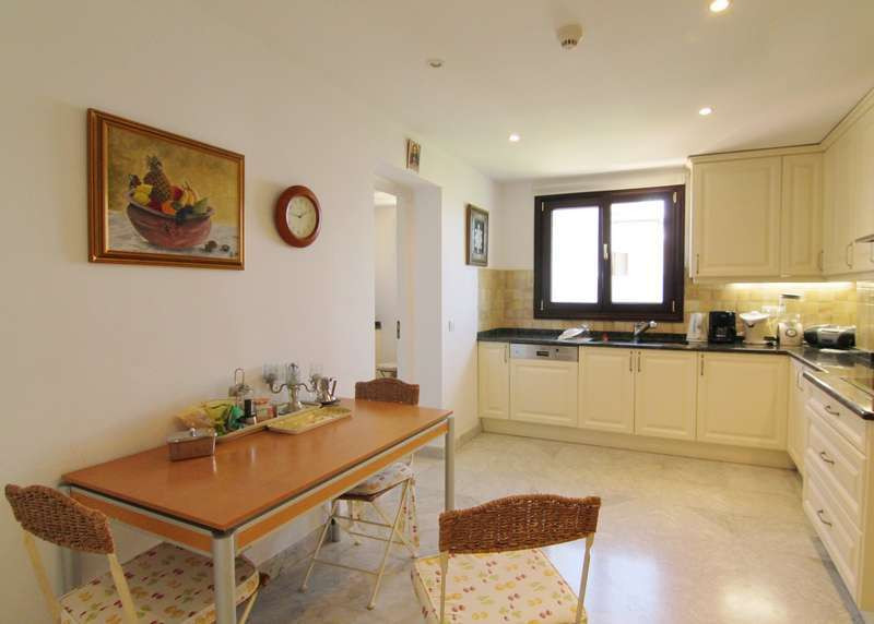2 Bed Apartment for sale in Sierra Blanca Costa Del Sol, Málaga, Spain