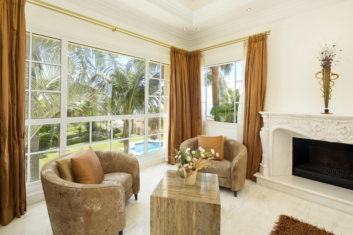 Se vende Villa - Chalet de 7 dormitorios en Costa Del Sol, Málaga, España