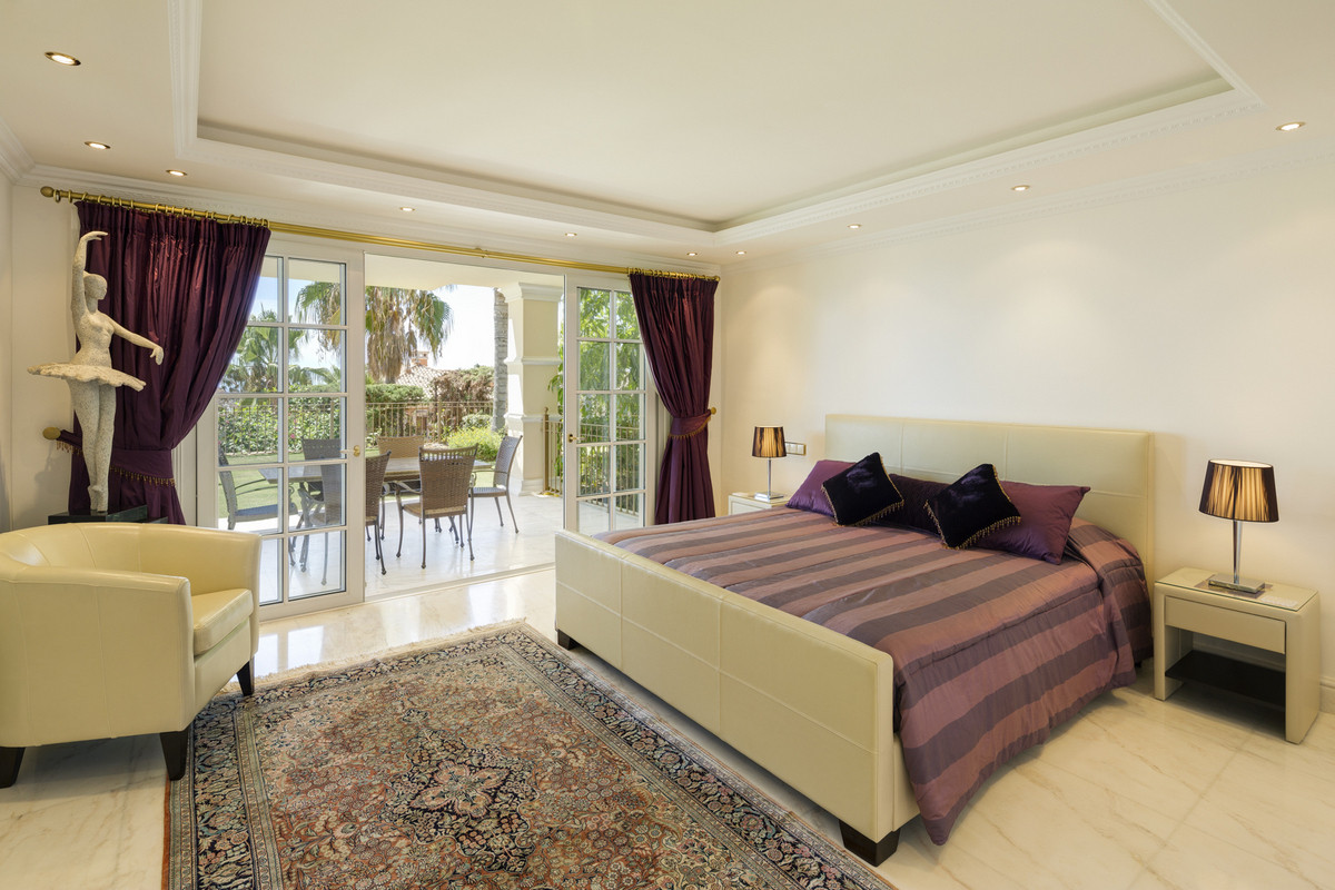 Se vende Villa - Chalet de 7 dormitorios en Costa Del Sol, Málaga, España