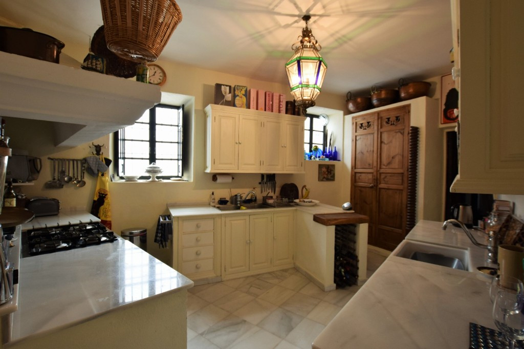 5 Bed Townhouse for sale in Ronda Costa Del Sol, Málaga, Spain