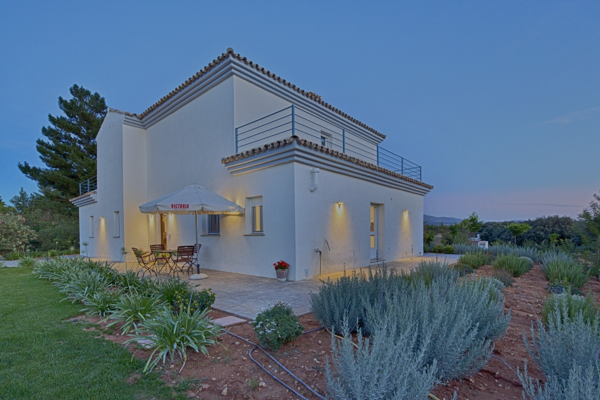 Se vende Granja de 3 dormitorios en Costa Del Sol, Málaga, España