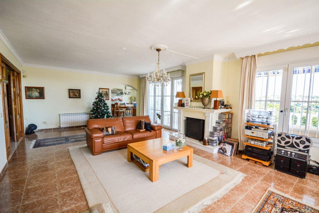 8 Bed Townhouse for sale in Estepona Costa Del Sol, Málaga, Spain