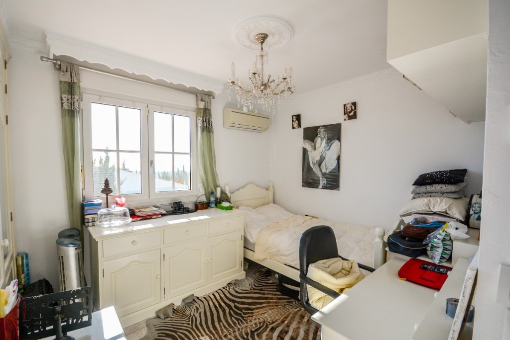 8 Bed Townhouse for sale in Estepona Costa Del Sol, Málaga, Spain