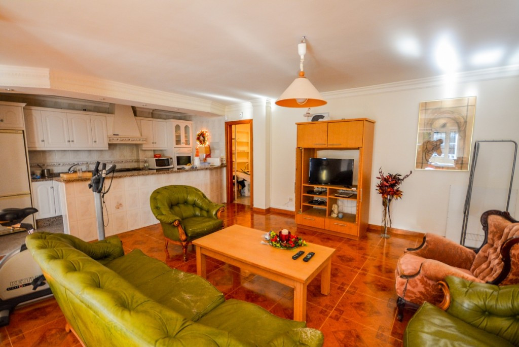 8 Bed Townhouse for sale in Estepona Costa Del Sol, Málaga, Spain