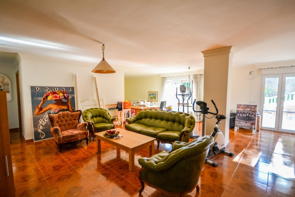 8 Bed Townhouse for sale in Estepona Costa Del Sol, Málaga, Spain