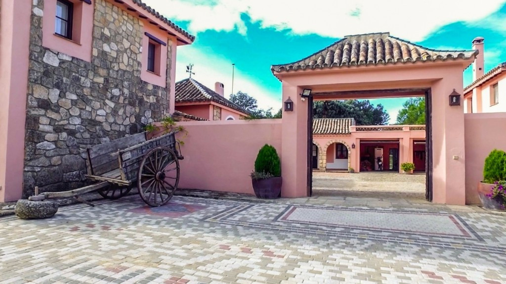Se vende Finca - Cortijo de 7 dormitorios en Costa Del Sol, Málaga, España