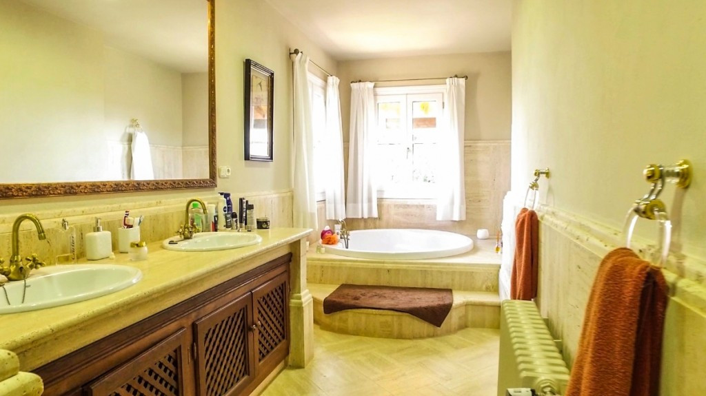 Se vende Finca - Cortijo de 7 dormitorios en Costa Del Sol, Málaga, España