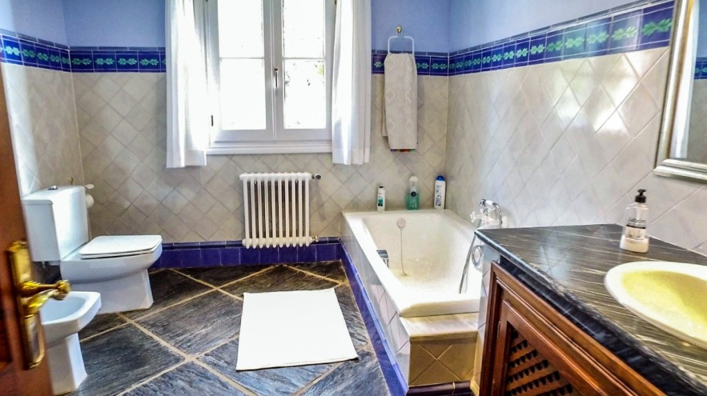 Se vende Finca - Cortijo de 7 dormitorios en Costa Del Sol, Málaga, España