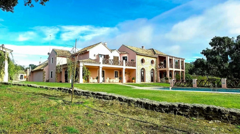 Se vende Finca - Cortijo de 7 dormitorios en Costa Del Sol, Málaga, España