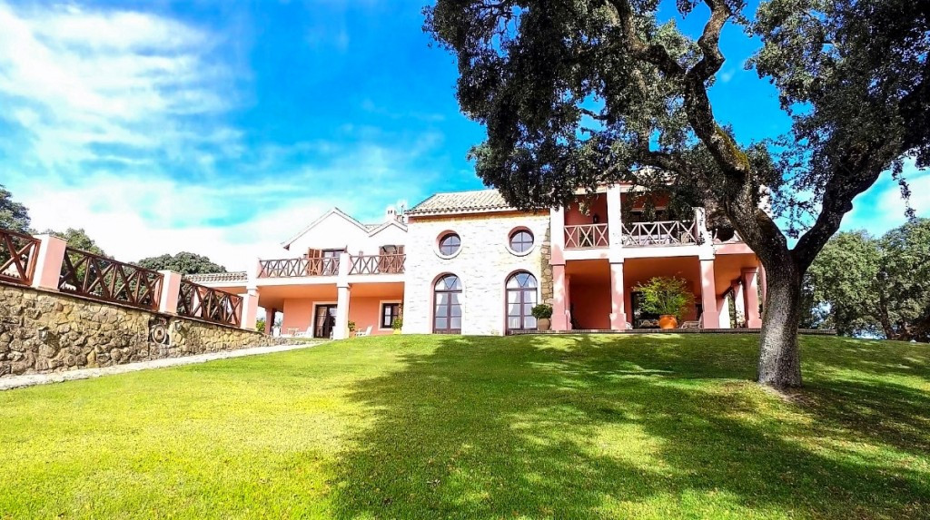 Se vende Finca - Cortijo de 7 dormitorios en Costa Del Sol, Málaga, España