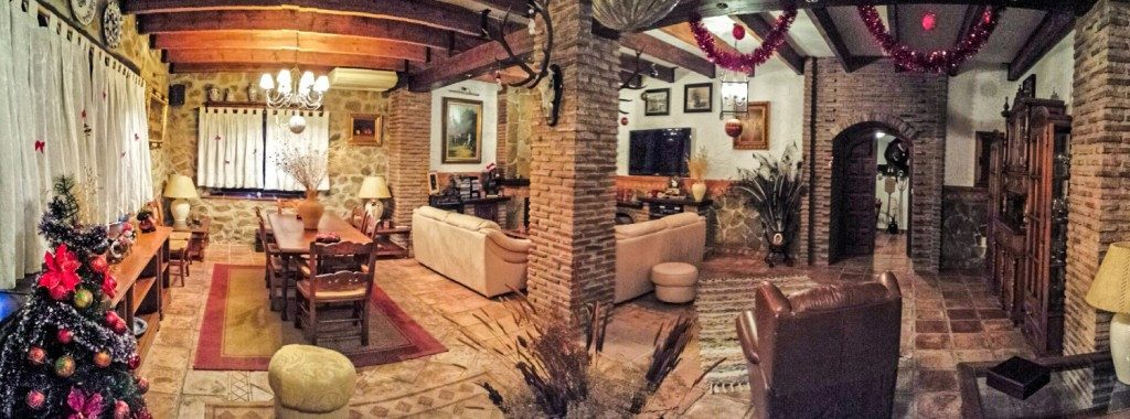 6 Bed Townhouse for sale in Casarabonela Costa Del Sol, Málaga, Spain
