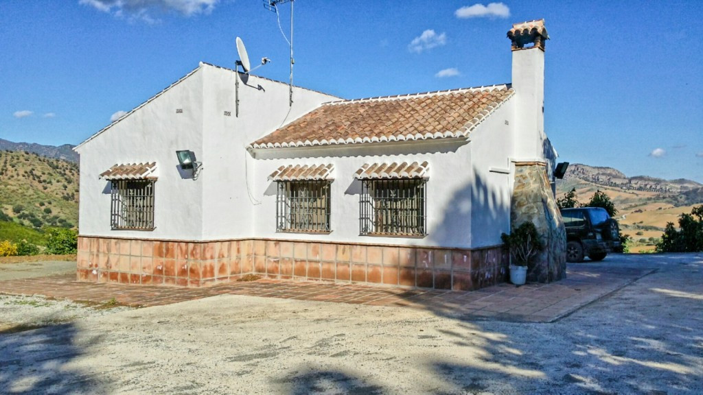 6 Bed Townhouse for sale in Casarabonela Costa Del Sol, Málaga, Spain