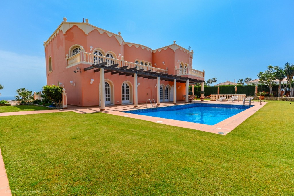 Se vende Villa - Chalet de 7 dormitorios en Costa Del Sol, Málaga, España