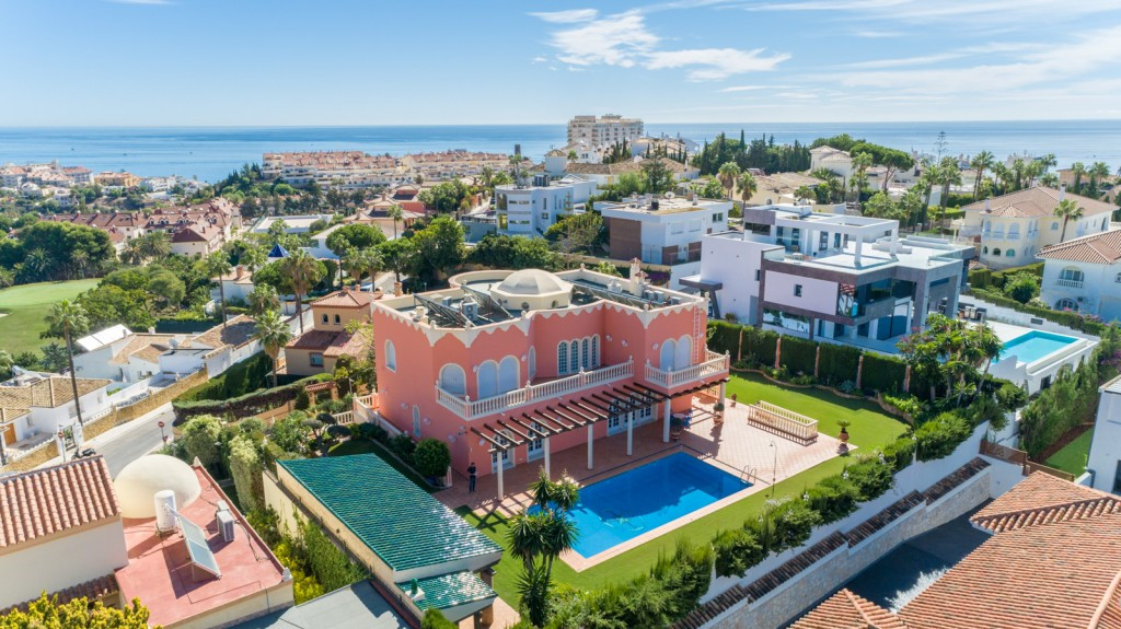 Se vende Villa - Chalet de 7 dormitorios en Costa Del Sol, Málaga, España