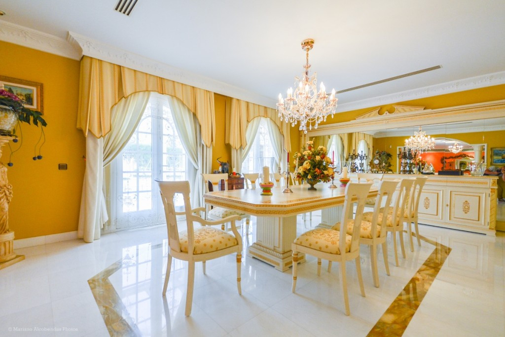 Se vende Villa - Chalet de 7 dormitorios en Costa Del Sol, Málaga, España