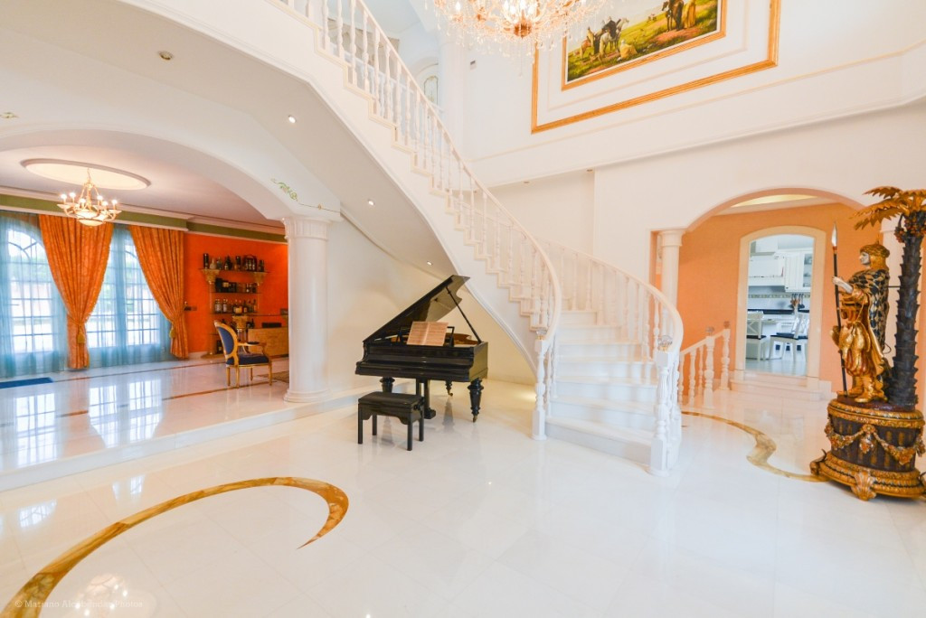 Se vende Villa - Chalet de 7 dormitorios en Costa Del Sol, Málaga, España
