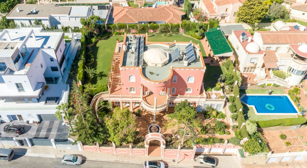 Se vende Villa - Chalet de 7 dormitorios en Costa Del Sol, Málaga, España