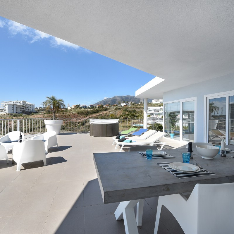 2 Bed Apartment for sale in Benalmadena Costa Costa Del Sol, Málaga, Spain