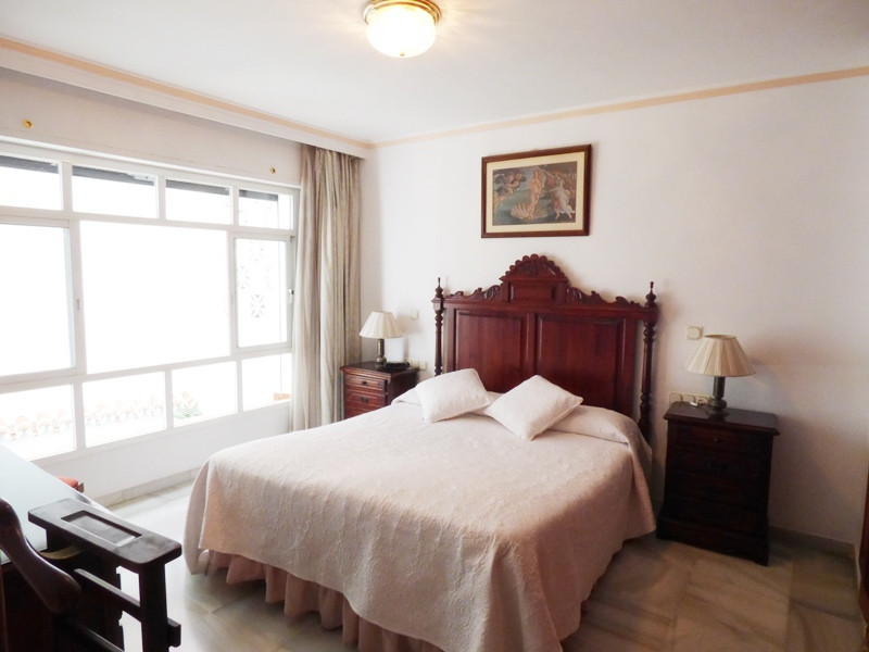 6 Bed Townhouse for sale in Marbella Costa Del Sol, Málaga, Spain