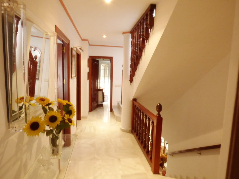 6 Bed Townhouse for sale in Marbella Costa Del Sol, Málaga, Spain
