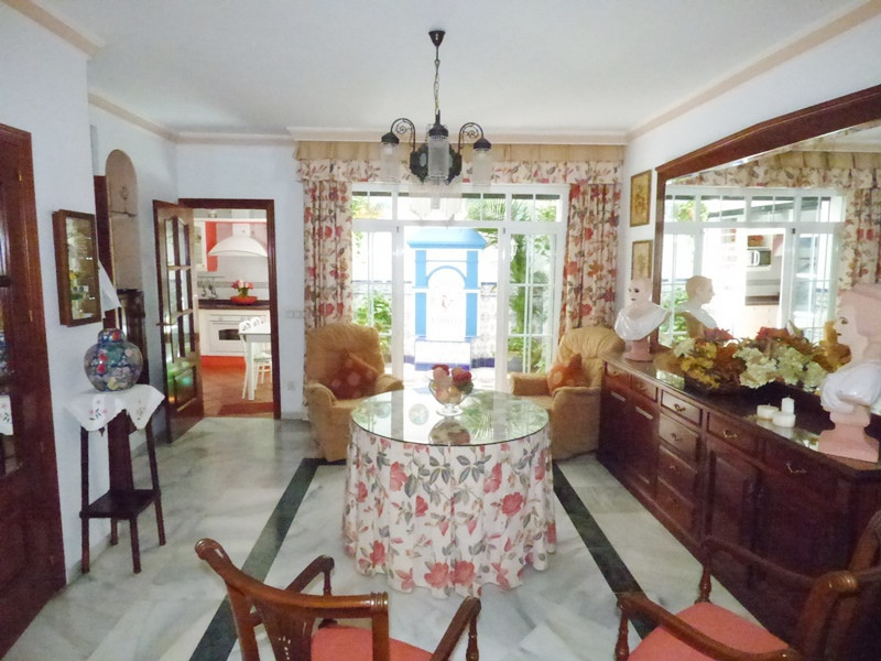 6 Bed Townhouse for sale in Marbella Costa Del Sol, Málaga, Spain
